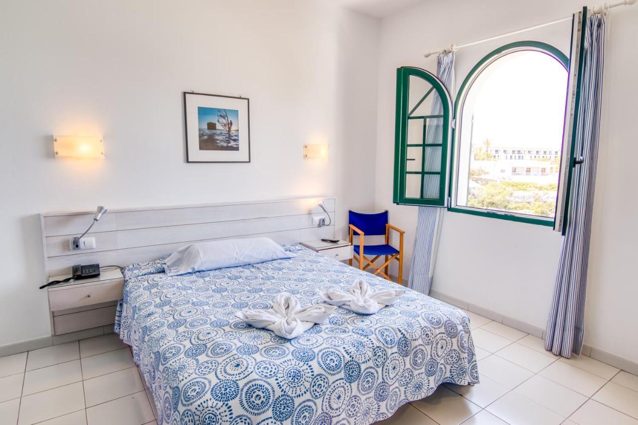 Hotel Bahia Cala Santandria (Menorca) Exterior foto